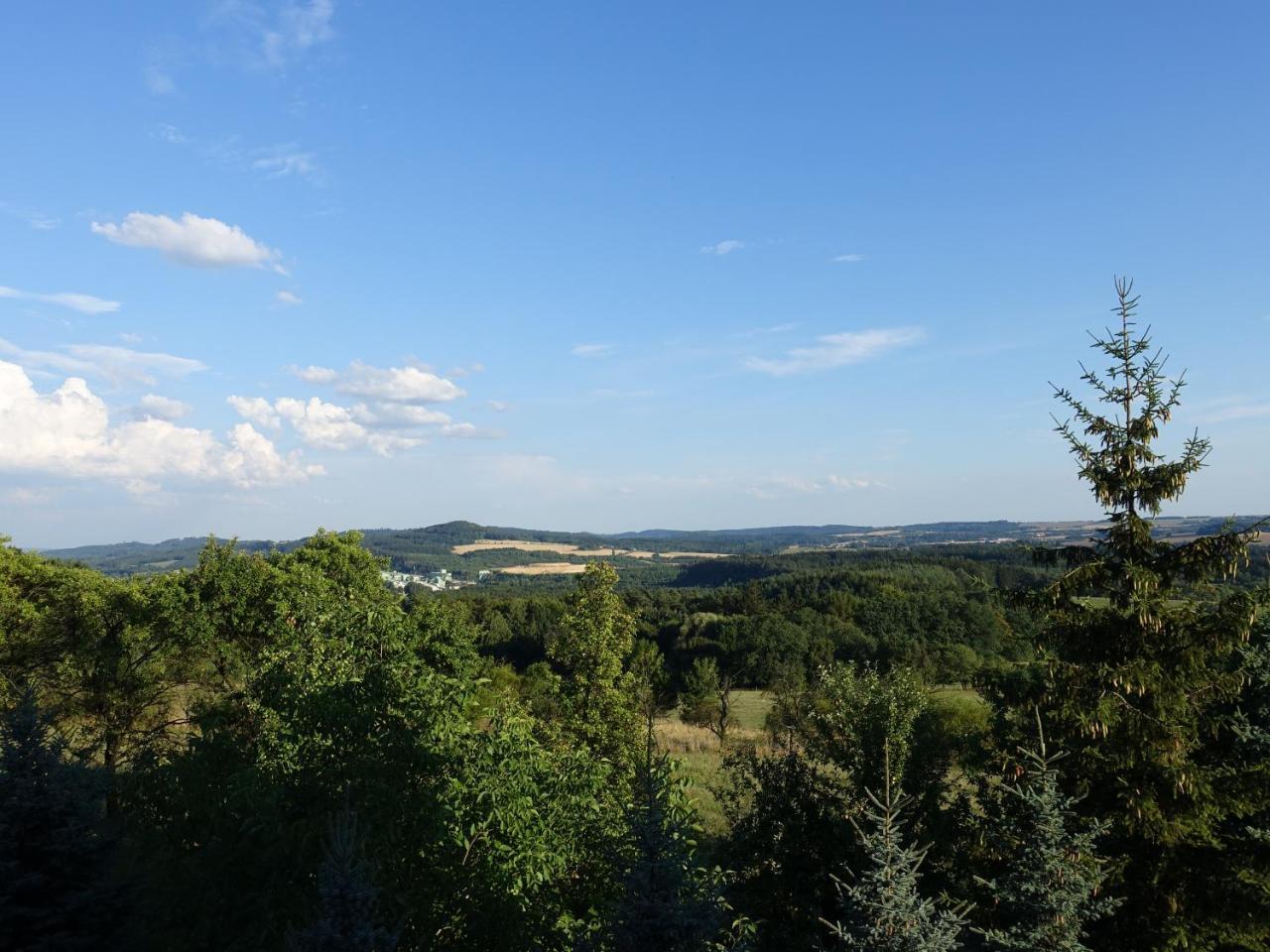 Hotel Trosky Troskovice Bagian luar foto